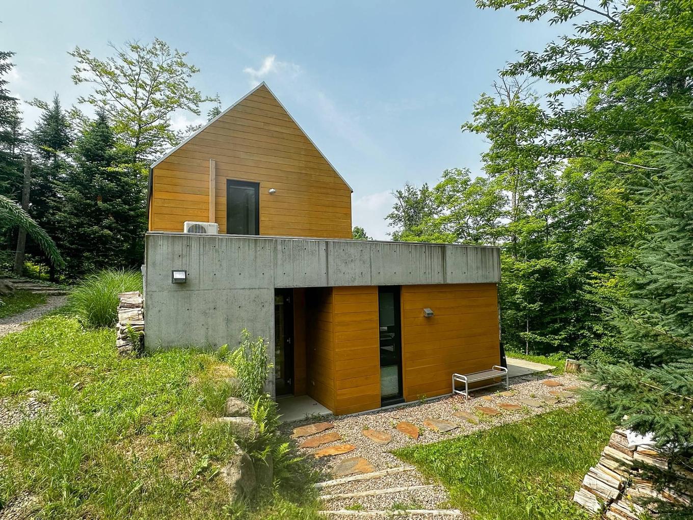 Frontage - 13-93 Ch. De La Trinité, Lac-Supérieur, QC - Outdoor