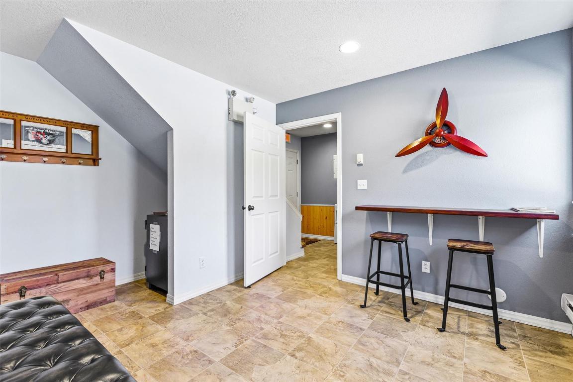 16-1993A Airport Road, Creston, BC