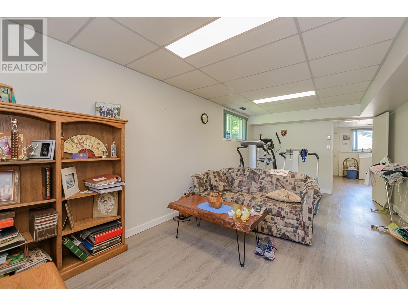 6601 97A Highway, Enderby, BC - Indoor