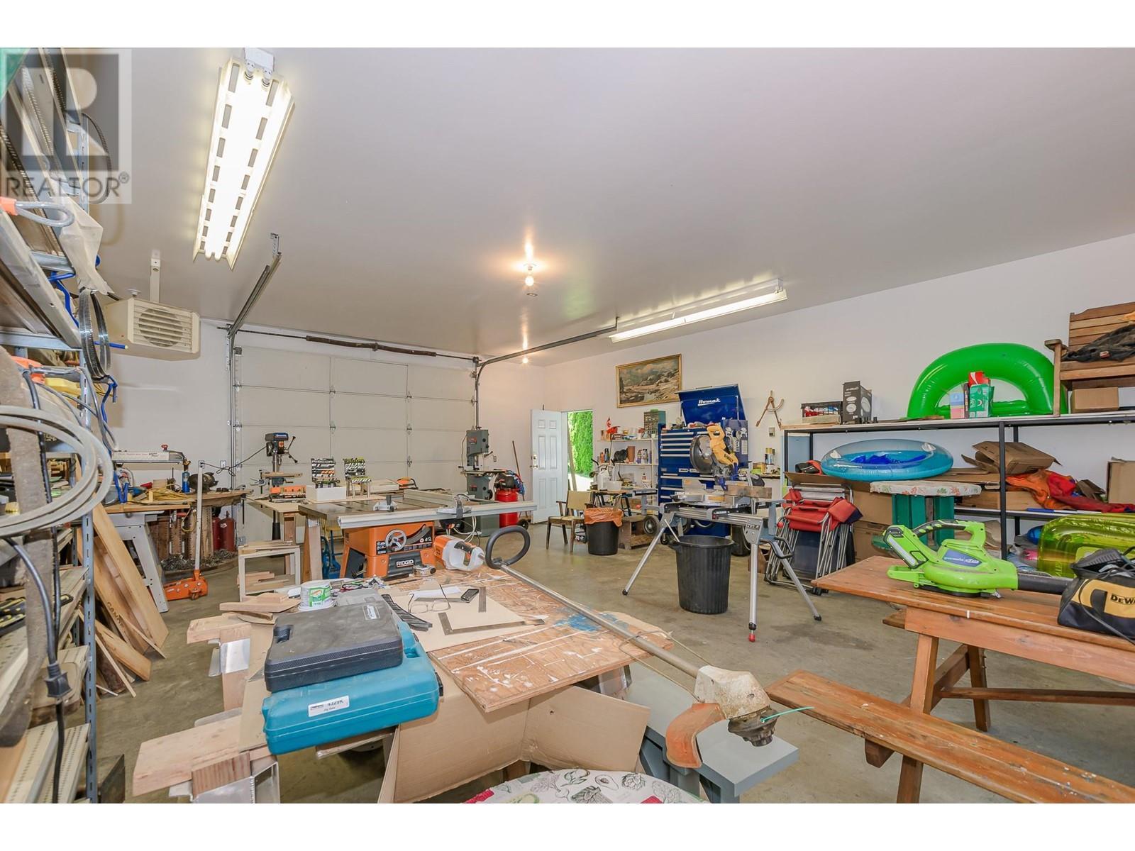 6601 97A Highway, Enderby, BC - Indoor