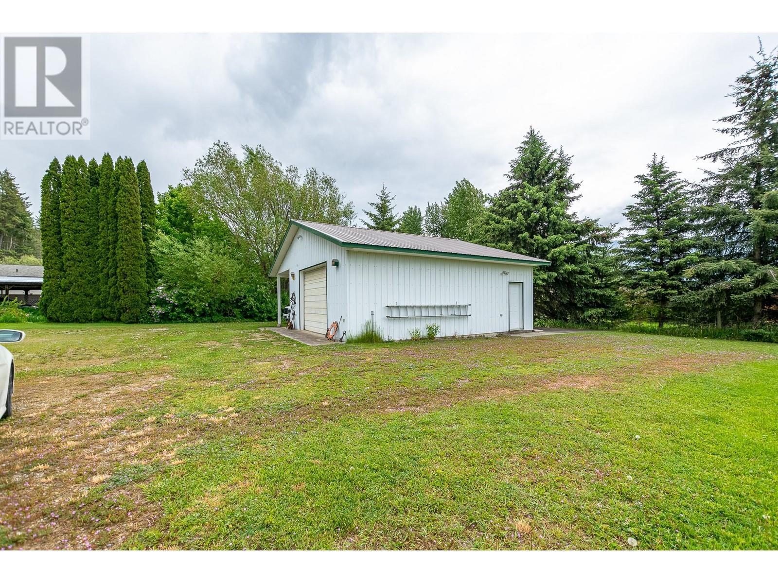 6601 97A Highway, Enderby, BC - Outdoor