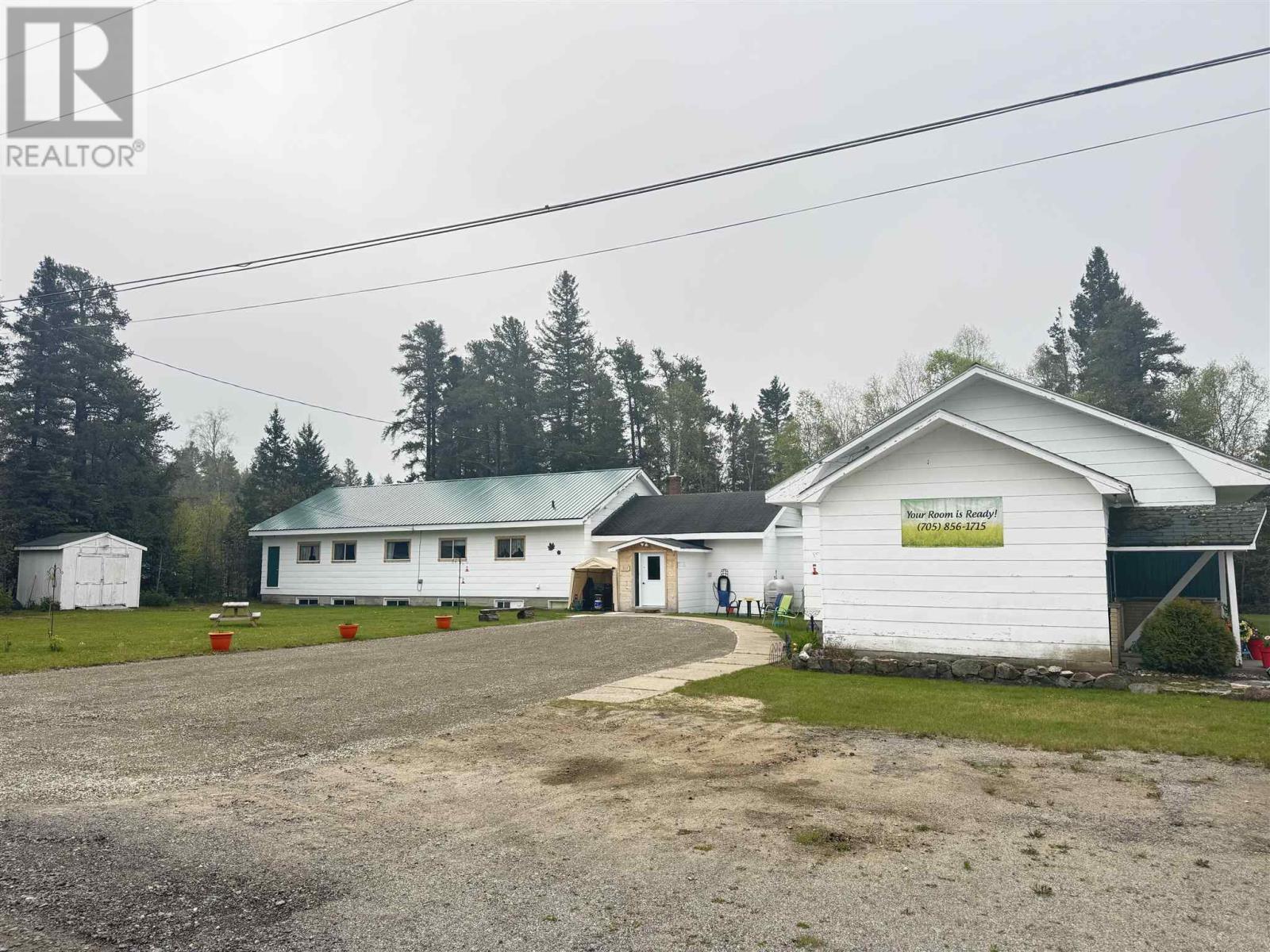 323 Hardy Ave, Wawa, ON - Outdoor