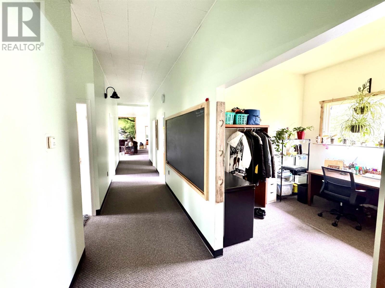 323 Hardy Ave, Wawa, ON - Indoor Photo Showing Other Room