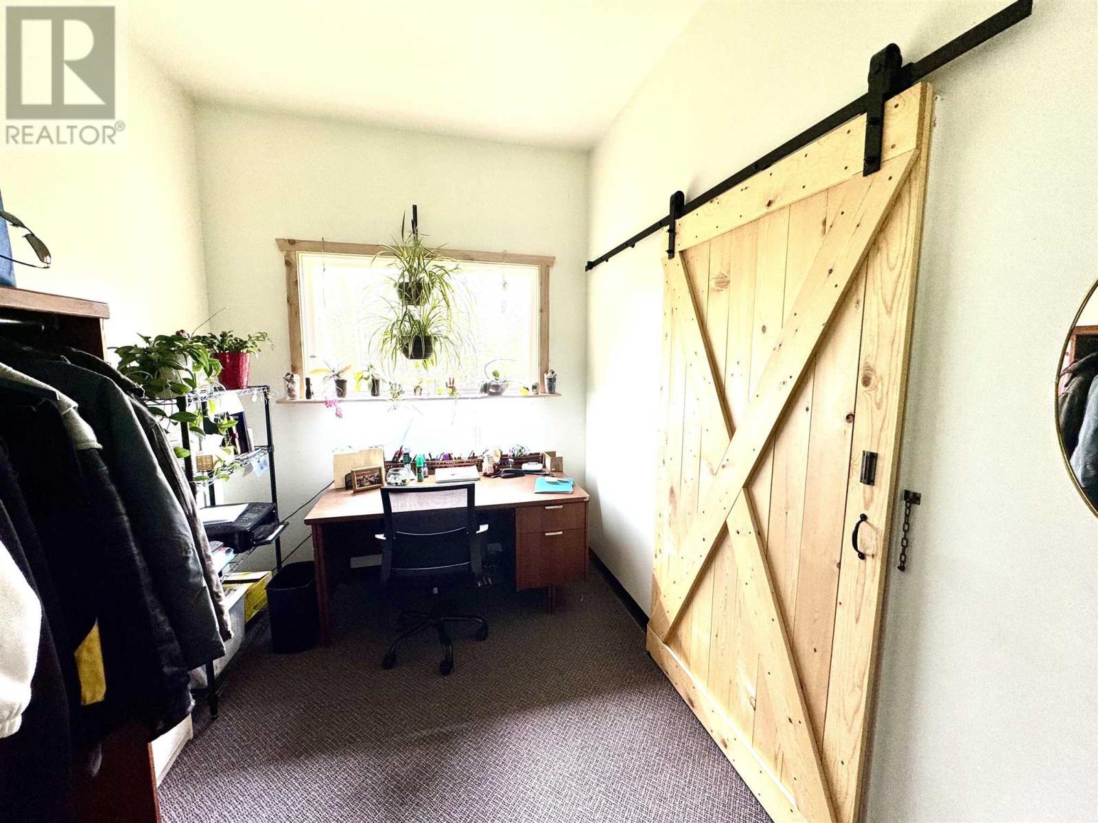 323 Hardy Ave, Wawa, ON - Indoor Photo Showing Other Room