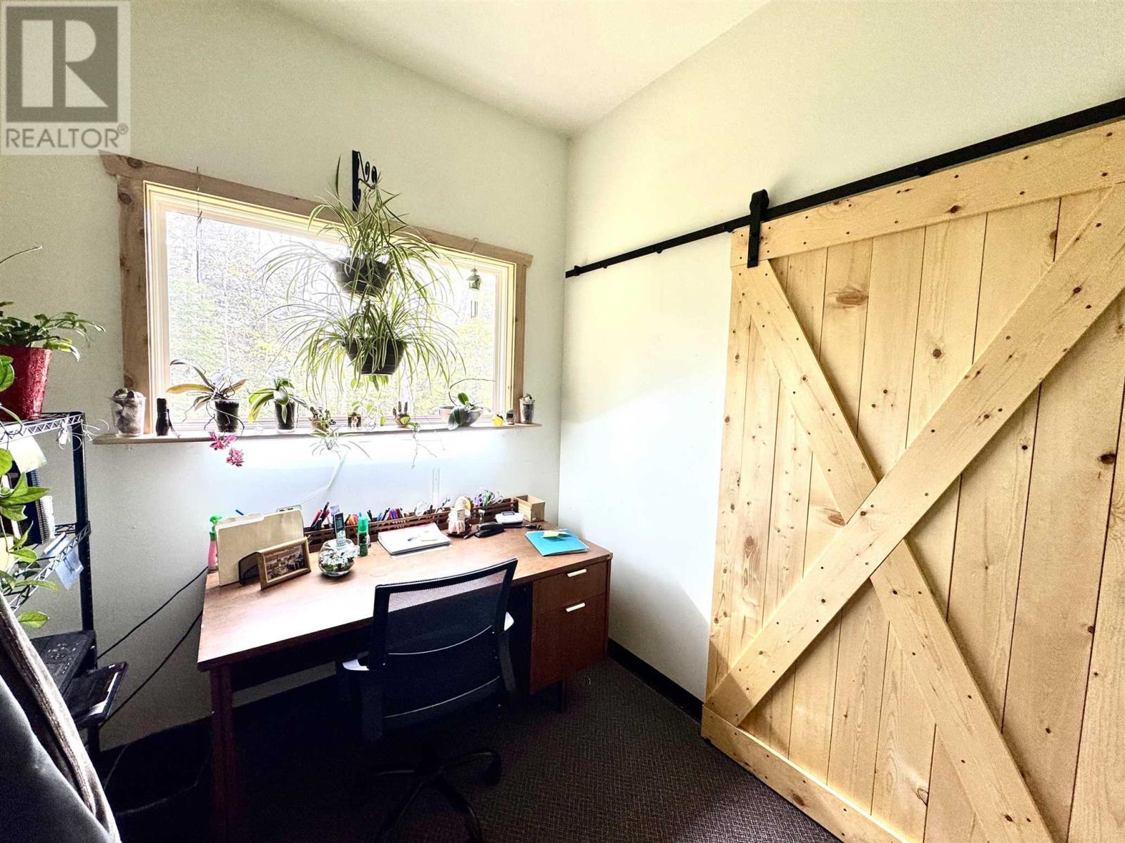 323 Hardy Ave, Wawa, ON - Indoor Photo Showing Other Room