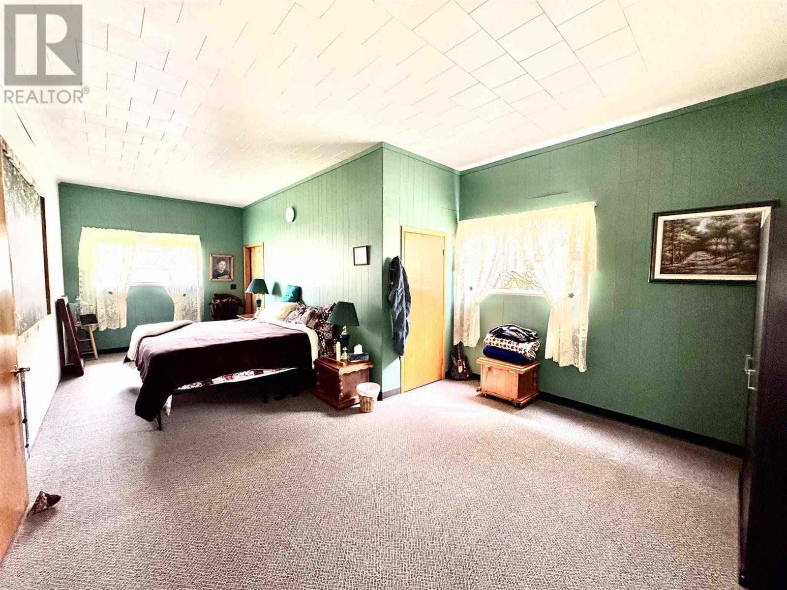 323 Hardy Ave, Wawa, ON - Indoor Photo Showing Bedroom