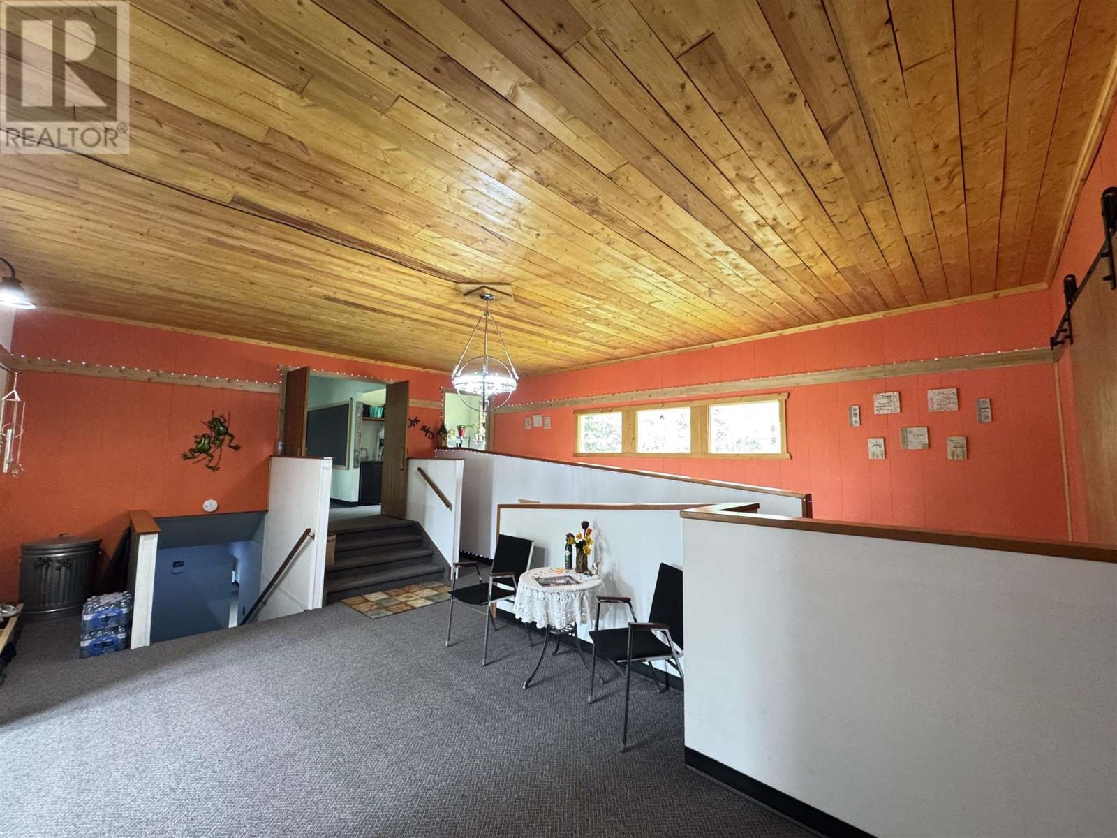 323 Hardy Ave, Wawa, ON - Indoor Photo Showing Other Room