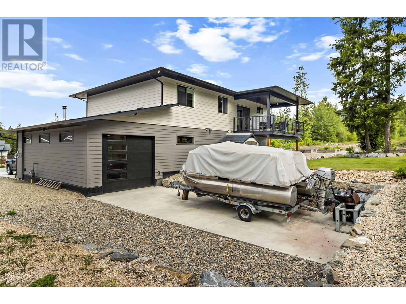 2884 Golf Course Drive, Blind Bay, BC - Outdoor With Exterior