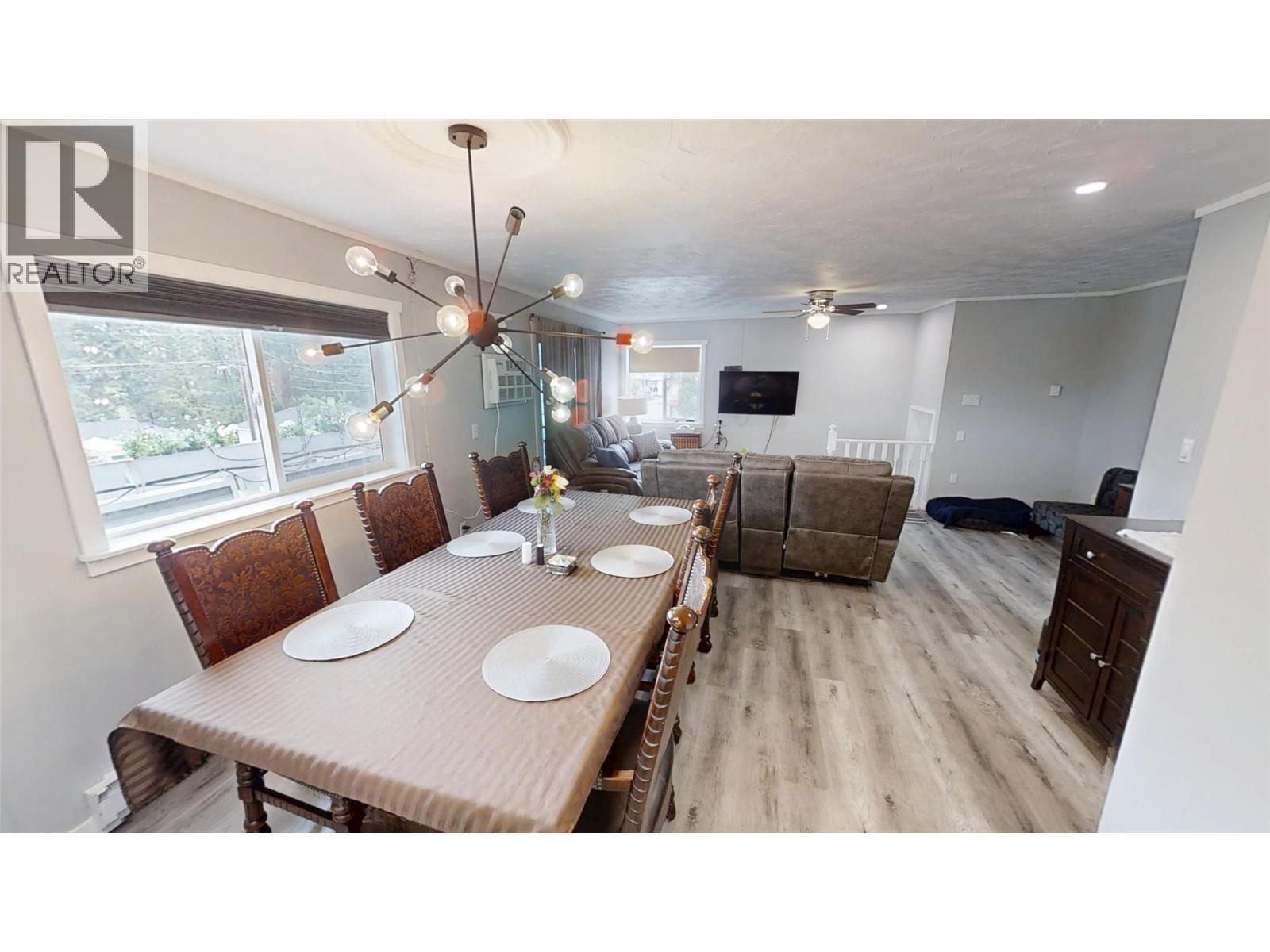 Dining owners house - 5000 Highway 93 Highway, Radium Hot Springs, BC