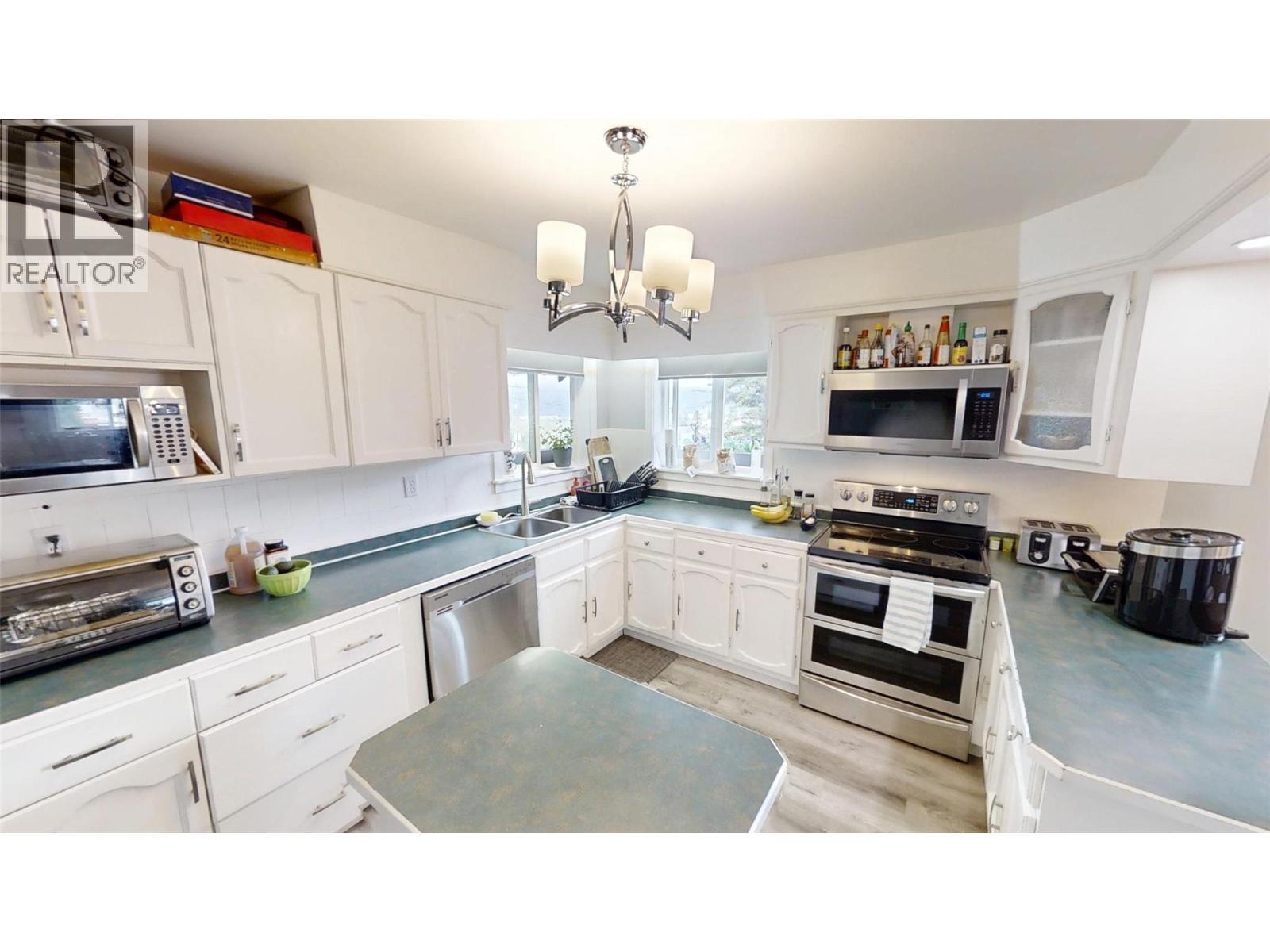 Kitchen owners house - 5000 Highway 93 Highway, Radium Hot Springs, BC