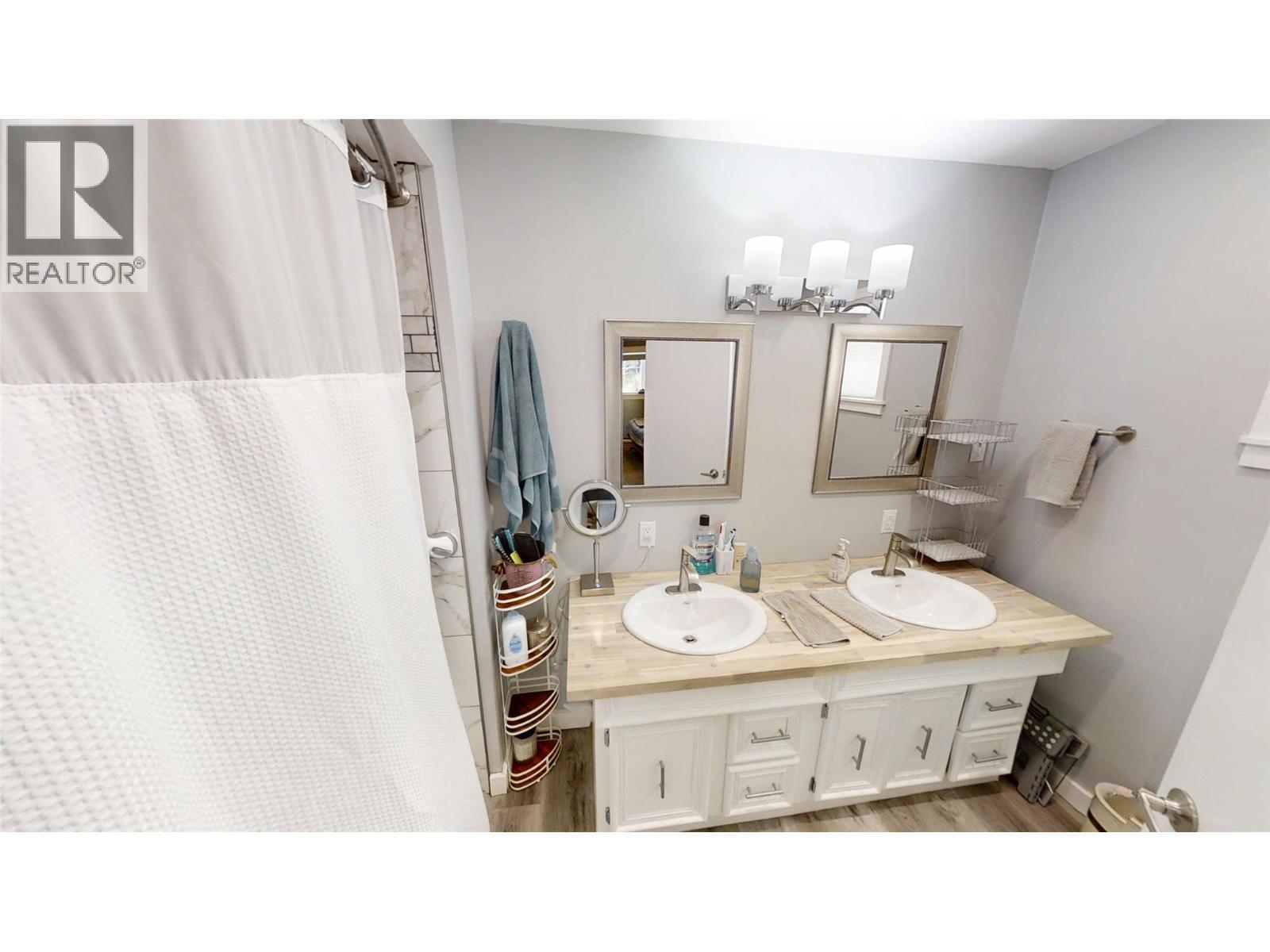 Bathroom owners house - 5000 Highway 93 Highway, Radium Hot Springs, BC