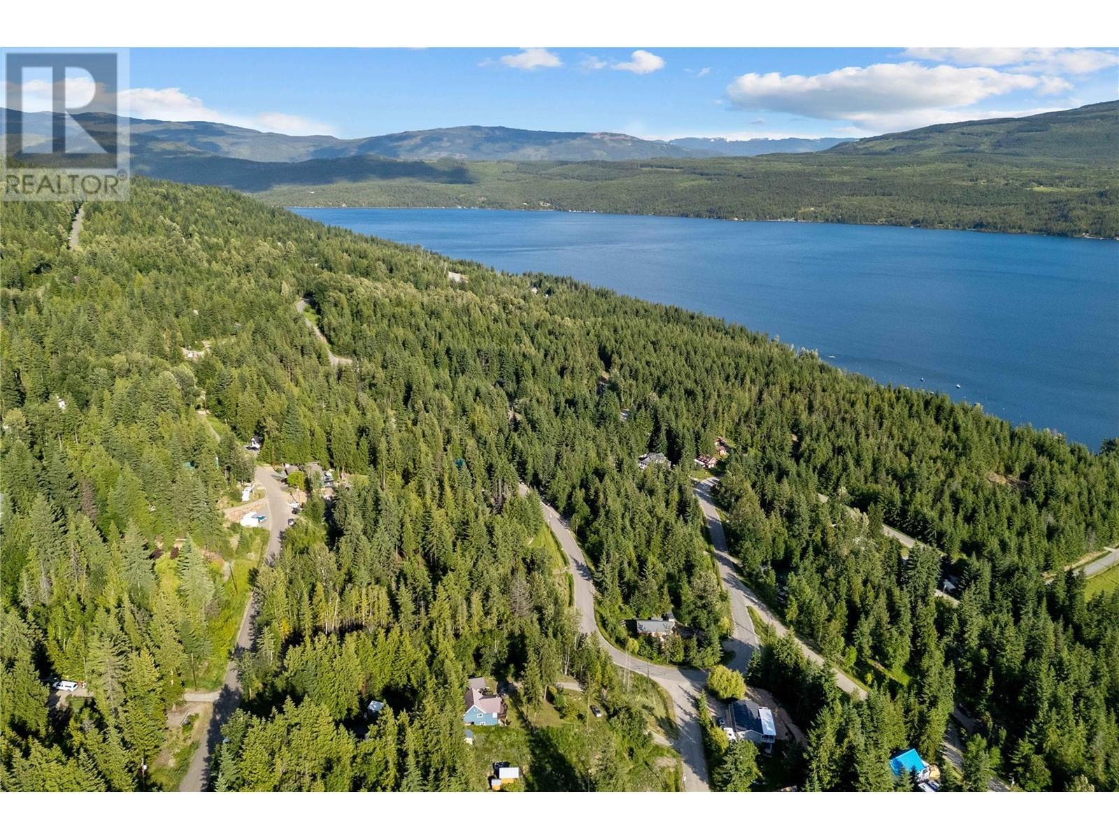7227 Estate Drive, Anglemont, BC