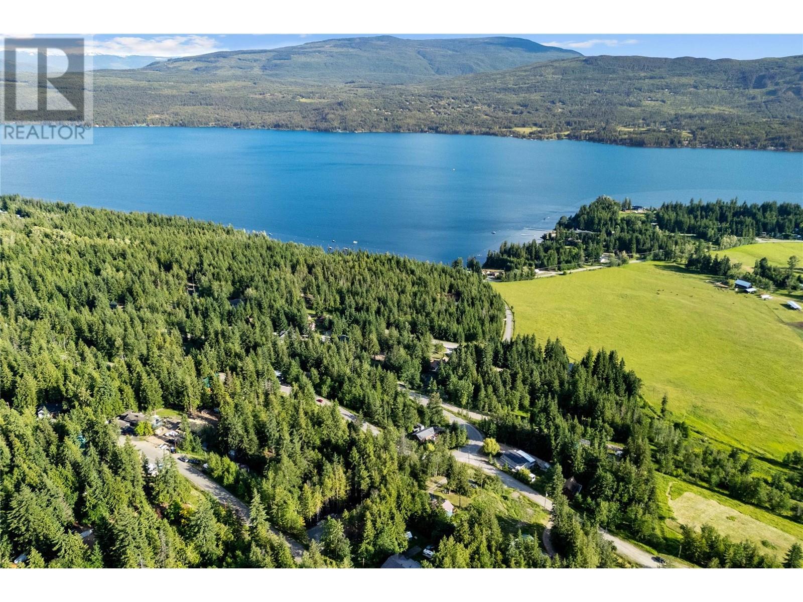 7227 Estate Drive, Anglemont, BC