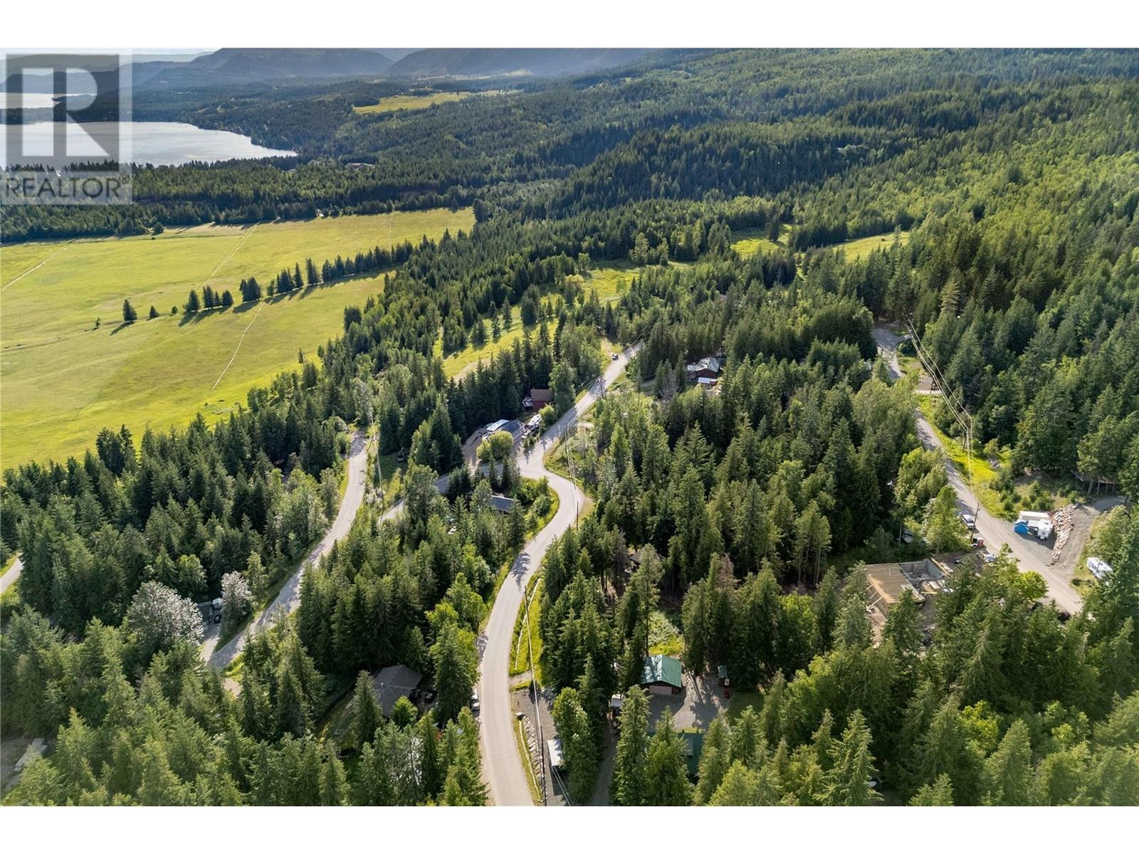 7227 Estate Drive, Anglemont, BC