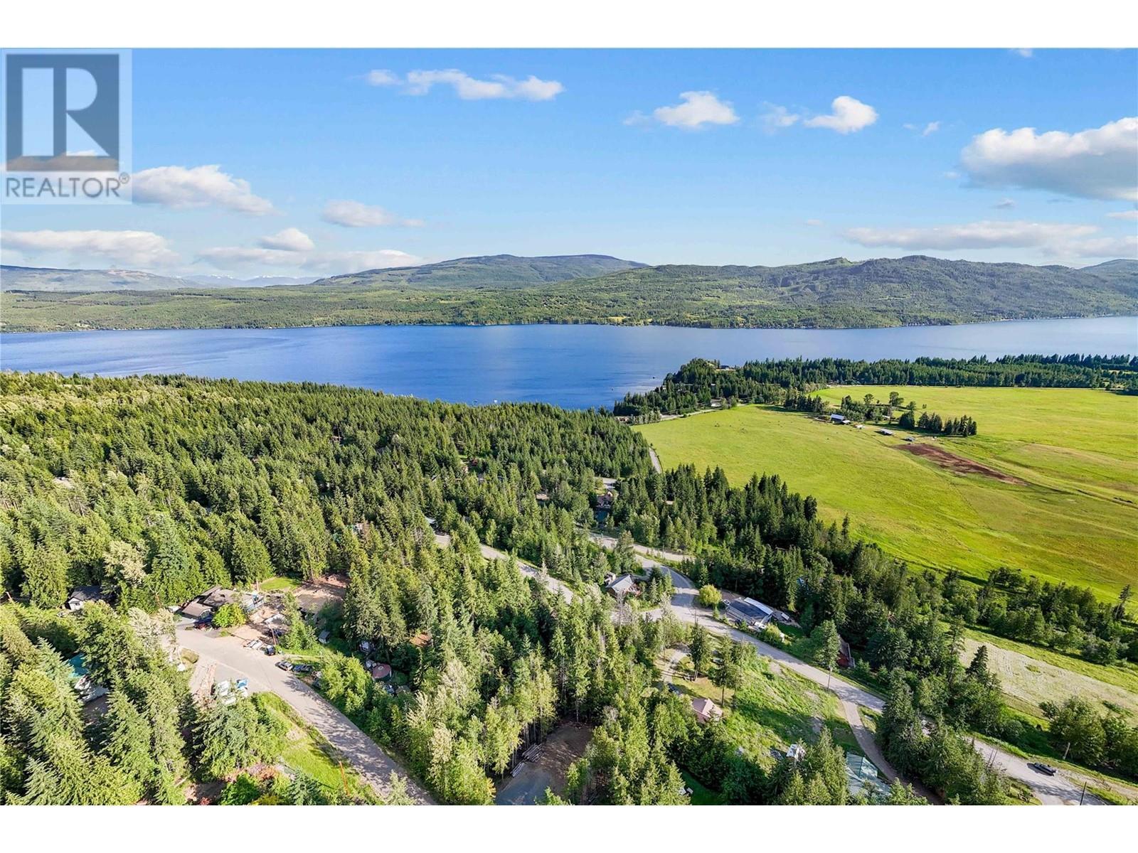 7227 Estate Drive, Anglemont, BC