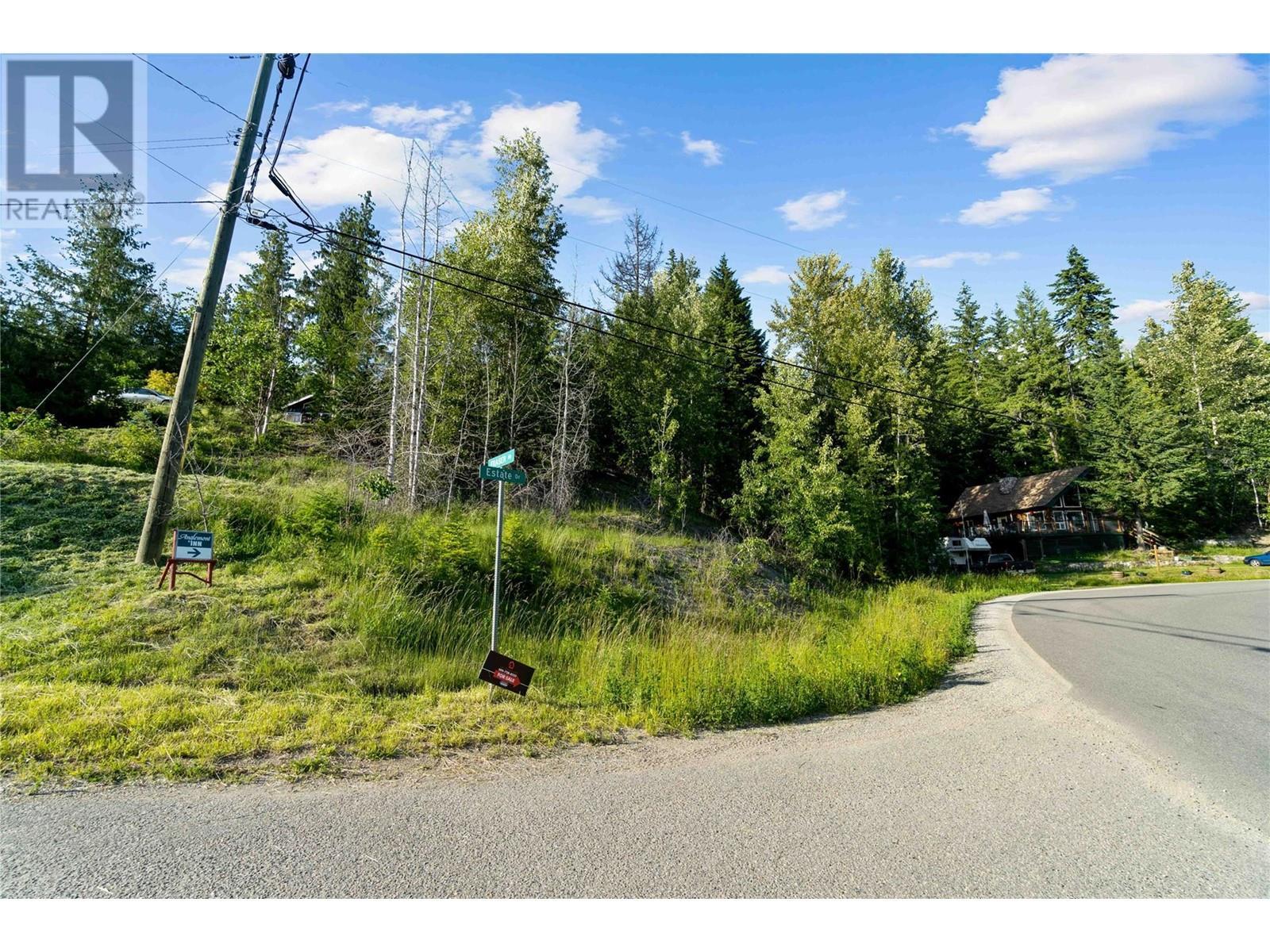 7227 Estate Drive, Anglemont, BC