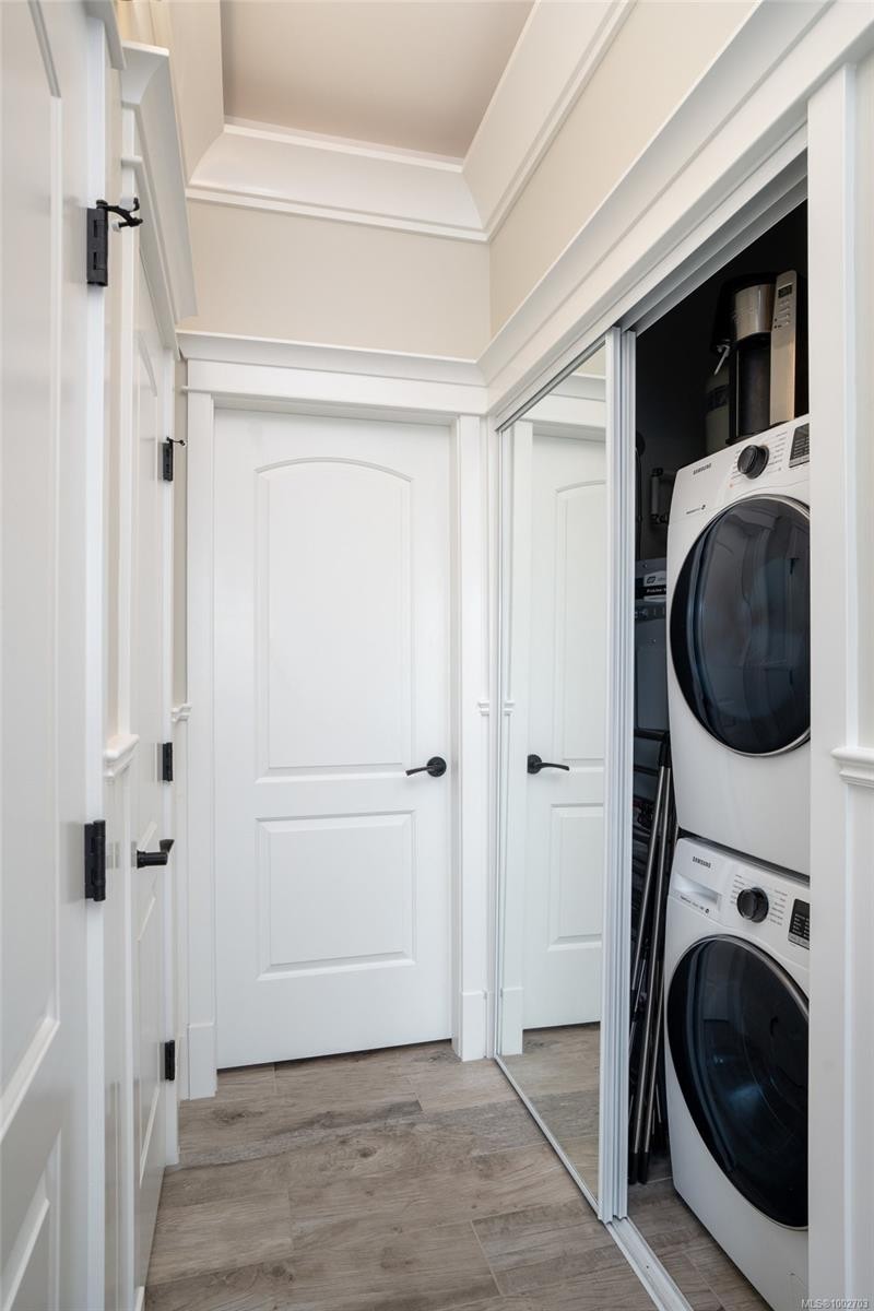 6B-1000 Sookepoint Pl, Sooke, BC - Indoor Photo Showing Laundry Room