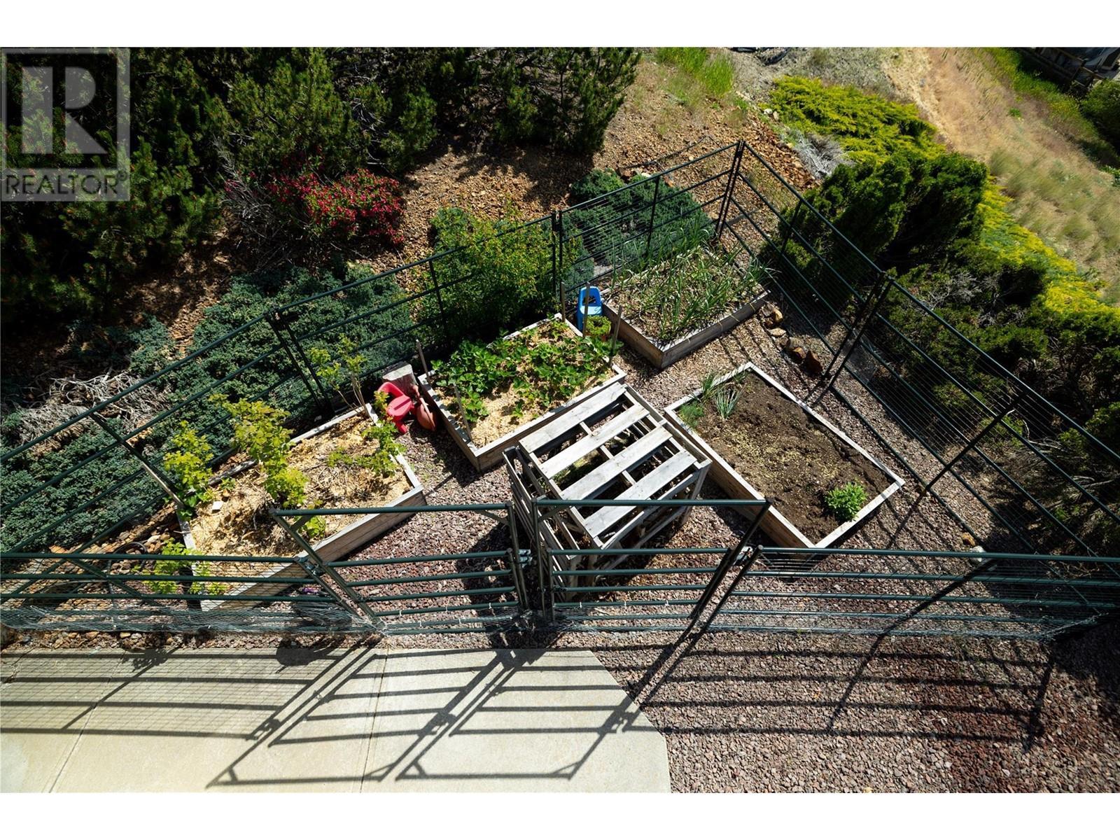 8827 Michael Drive, Coldstream, BC - Outdoor