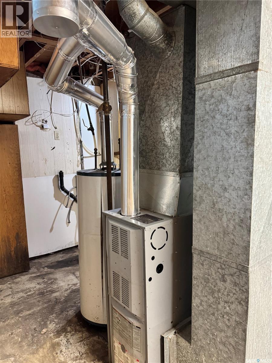 1157 Cameron Street, Regina, SK - Indoor Photo Showing Basement