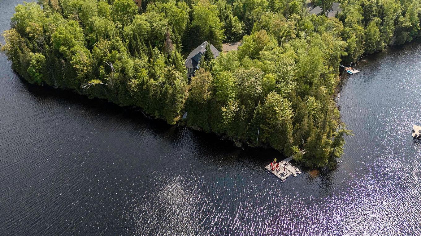 Aerial photo - 33 Rue Du Canard, Sainte-Marguerite-Du-Lac-Masson, QC - Outdoor With Body Of Water