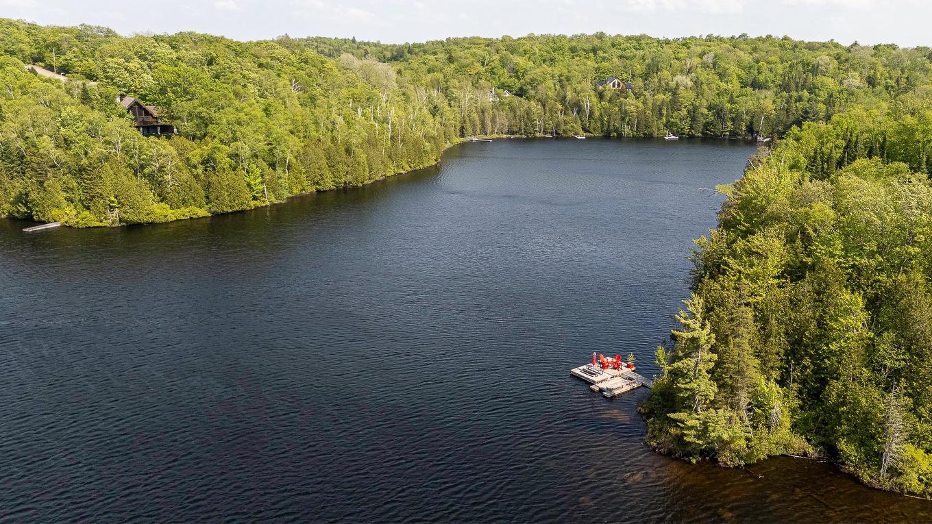 Aerial photo - 33 Rue Du Canard, Sainte-Marguerite-Du-Lac-Masson, QC - Outdoor With Body Of Water With View