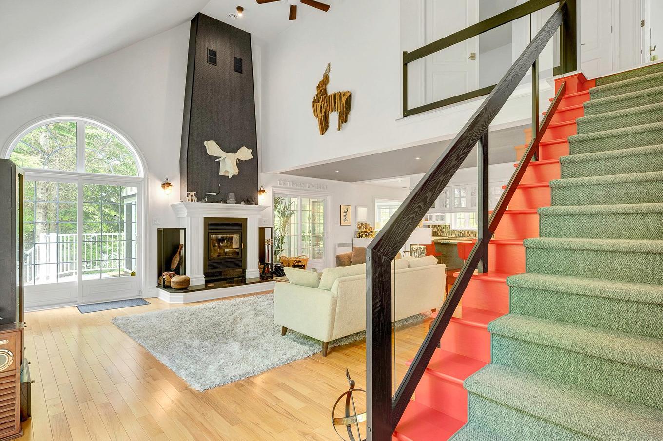 Overall view - 33 Rue Du Canard, Sainte-Marguerite-Du-Lac-Masson, QC - Indoor Photo Showing Other Room With Fireplace