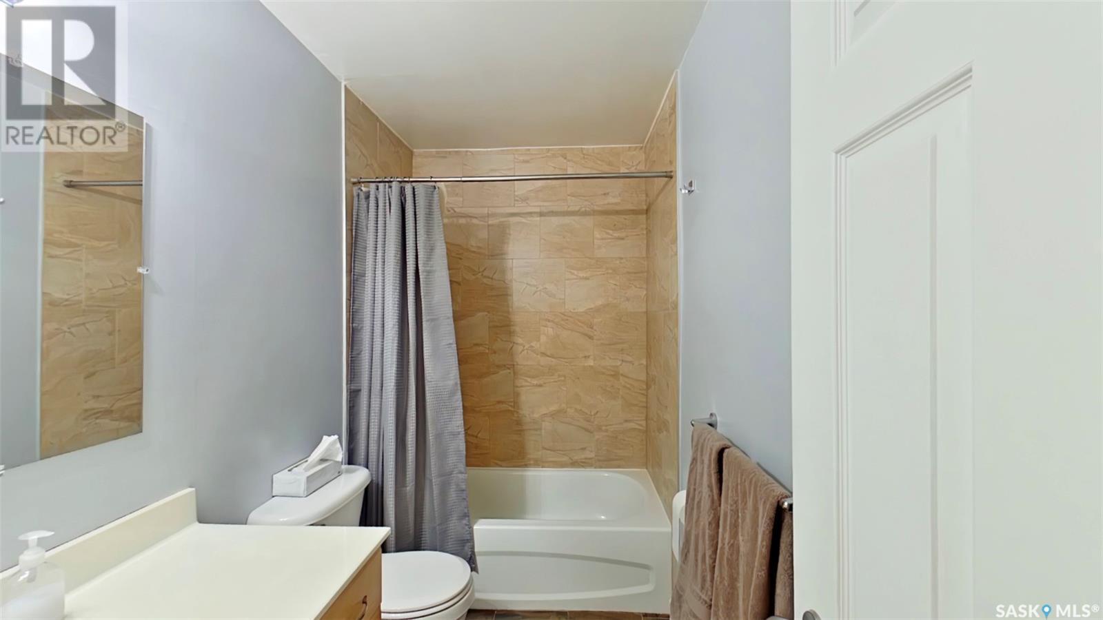 7 2320 13Th Avenue, Regina, SK - Indoor Photo Showing Bathroom