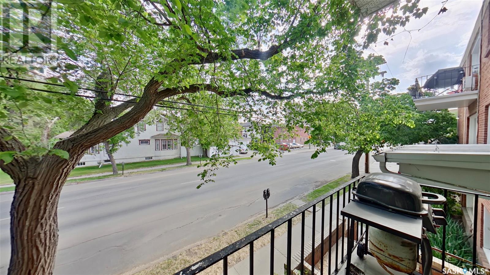 7 2320 13Th Avenue, Regina, SK - Outdoor