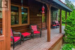 Now let's have a look inside this Ontario Log Home -