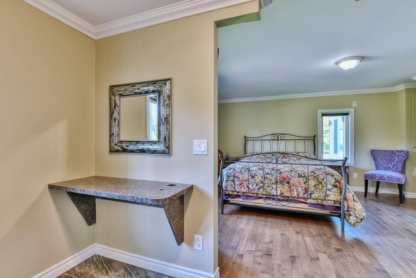 Vue d'ensemble - 14 Rue Duperré, Brownsburg-Chatham, QC - Indoor Photo Showing Bedroom