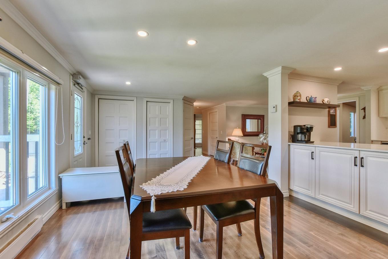 Salle à manger - 14 Rue Duperré, Brownsburg-Chatham, QC - Indoor Photo Showing Dining Room