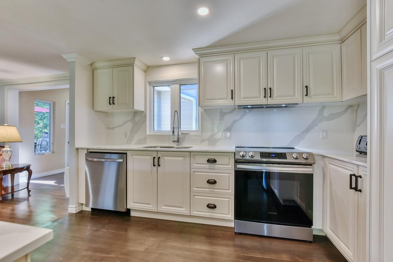 Cuisine - 14 Rue Duperré, Brownsburg-Chatham, QC - Indoor Photo Showing Kitchen