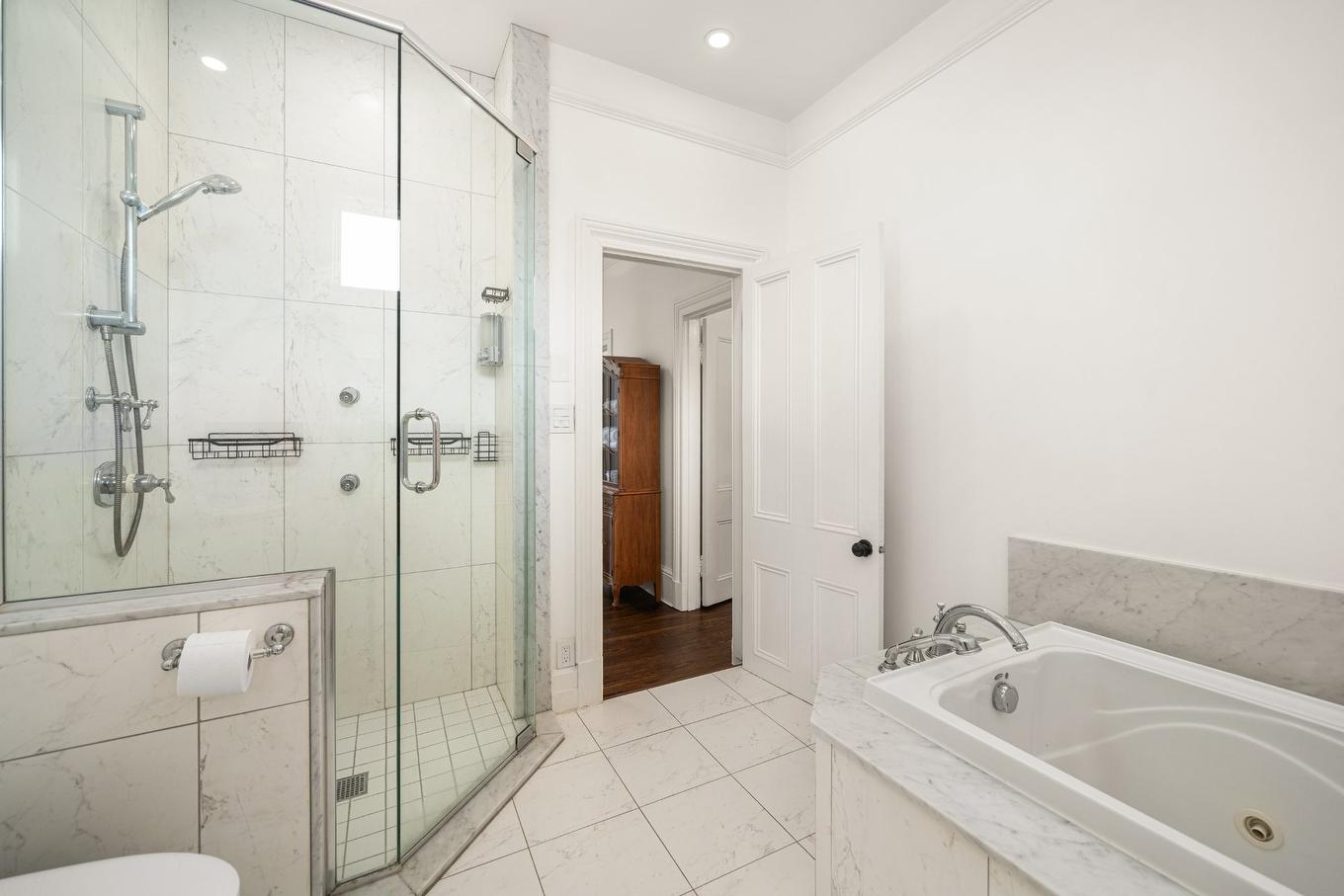 Salle de bains - 3982 Av. Laval, Montréal (Le Plateau-Mont-Royal), QC