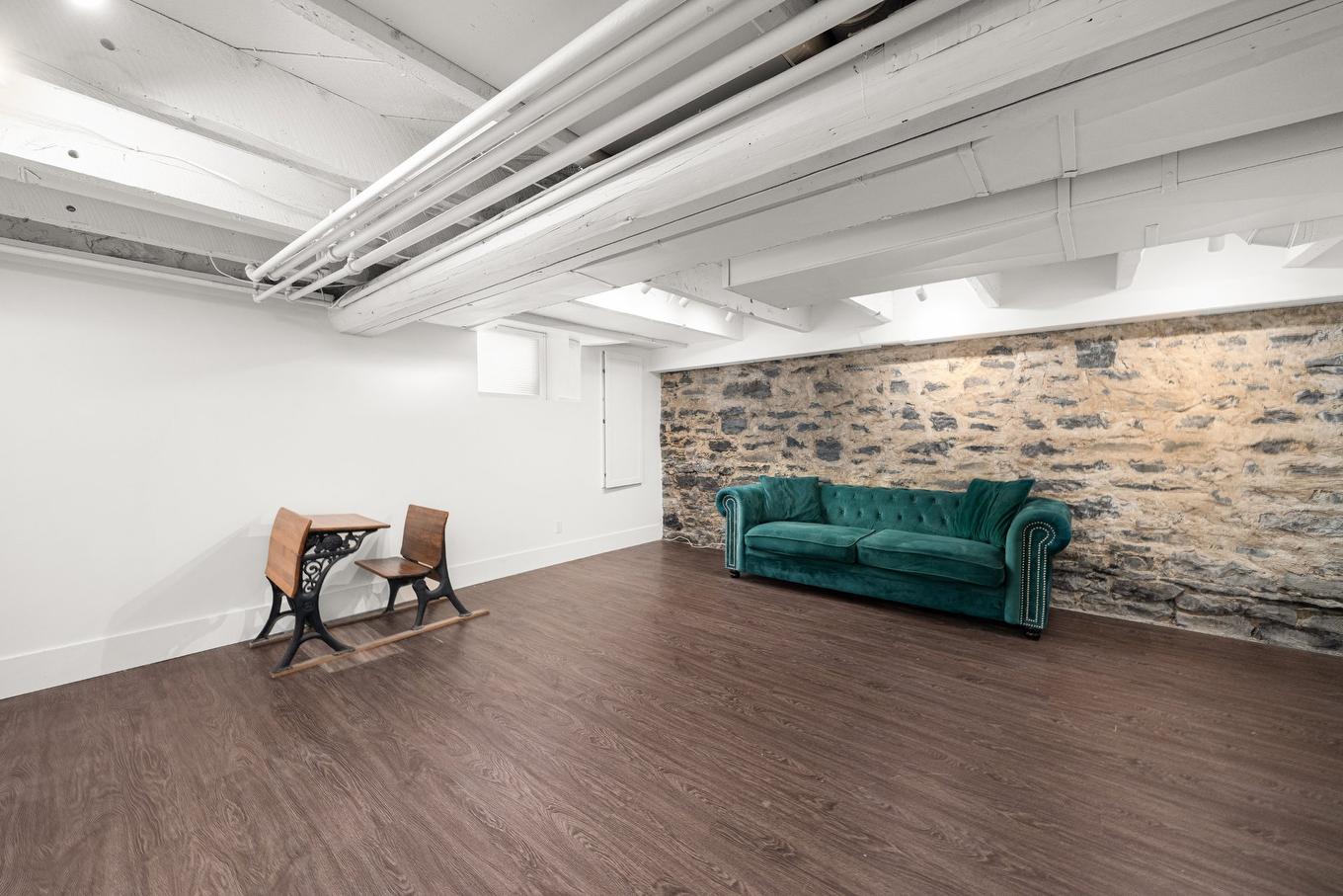 Salle familiale - 3982 Av. Laval, Montréal (Le Plateau-Mont-Royal), QC