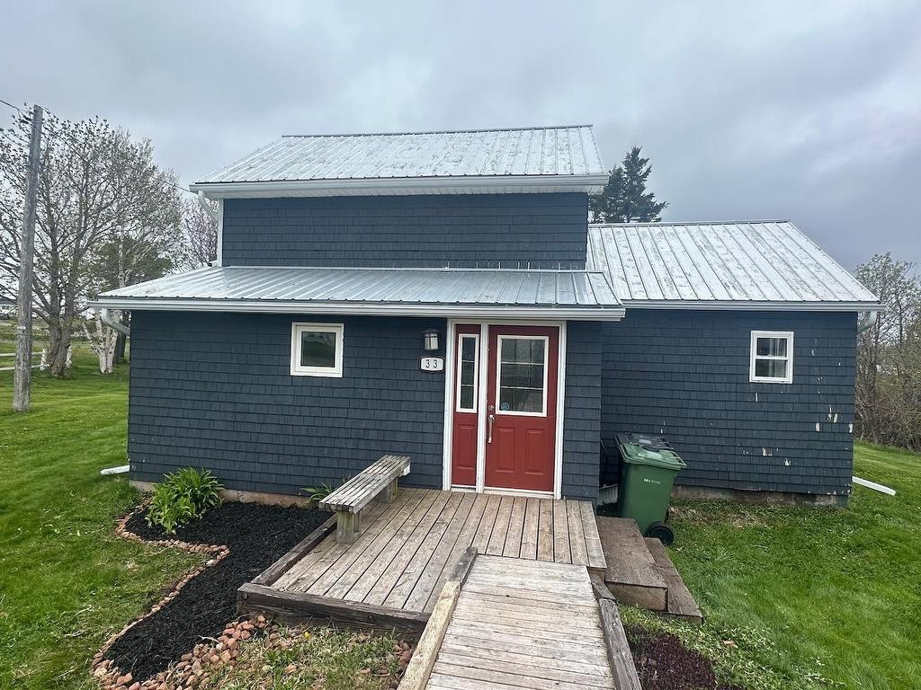 33 Knights Avenue, Souris, PE