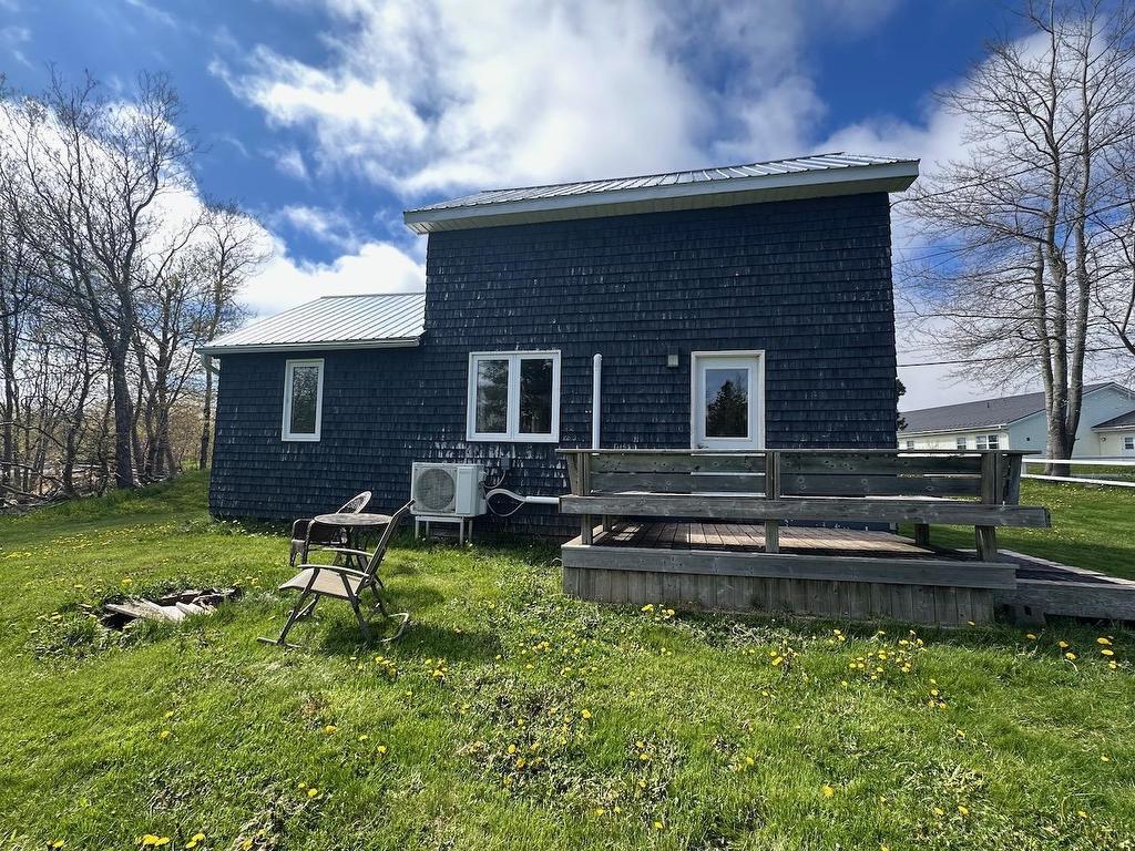 33 Knights Avenue, Souris, PE