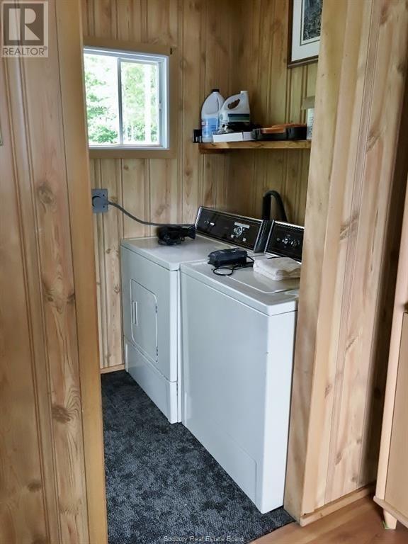 626 Key River, Killarney, ON - Indoor Photo Showing Laundry Room
