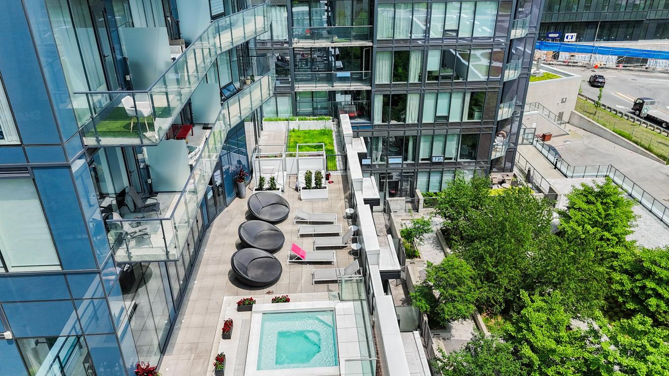 Aerial photo - 609-1188 Rue St-Antoine O., Montréal (Ville-Marie), QC - Outdoor