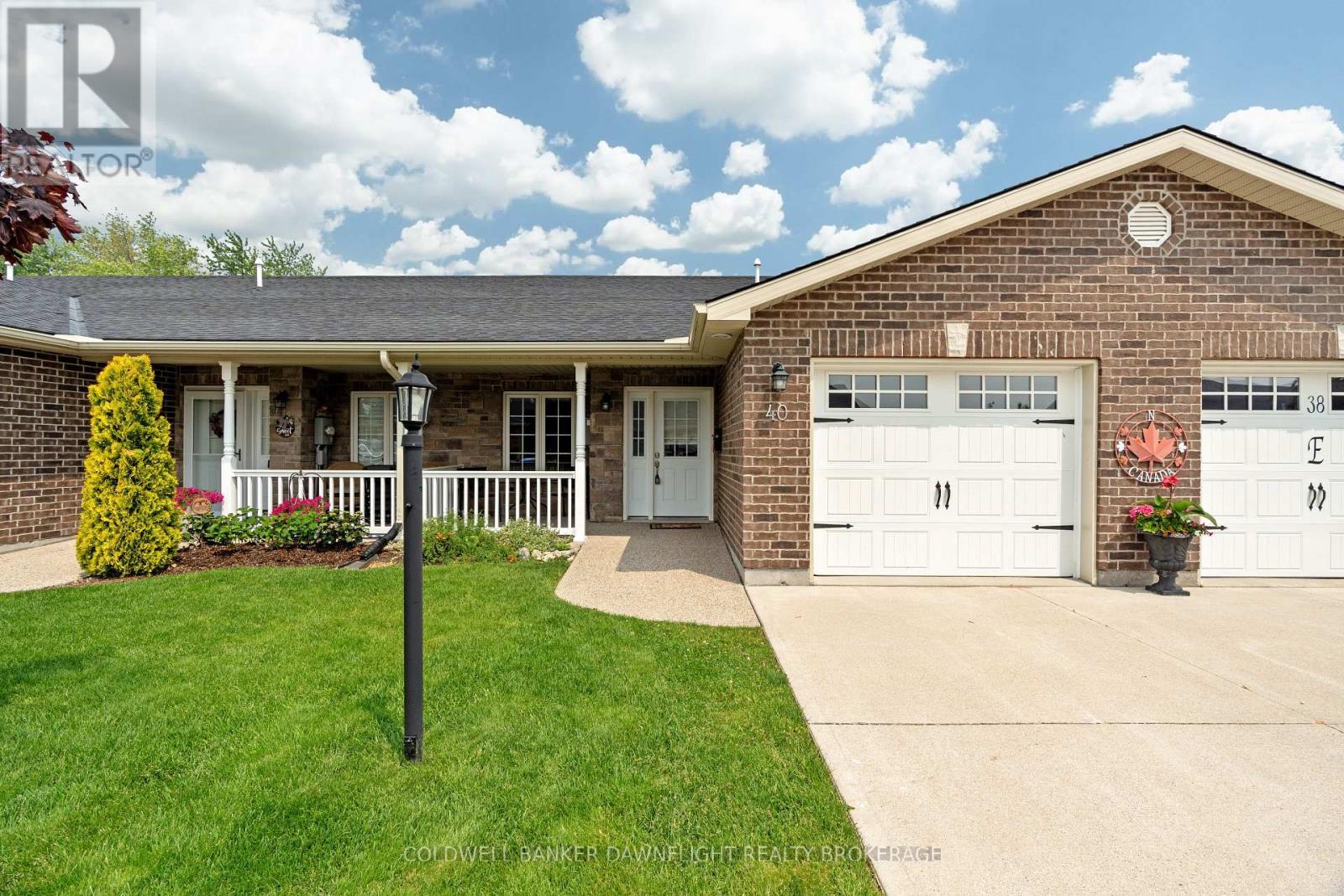 40 Devon Drive, South Huron (Exeter), ON - Outdoor With Deck Patio Veranda