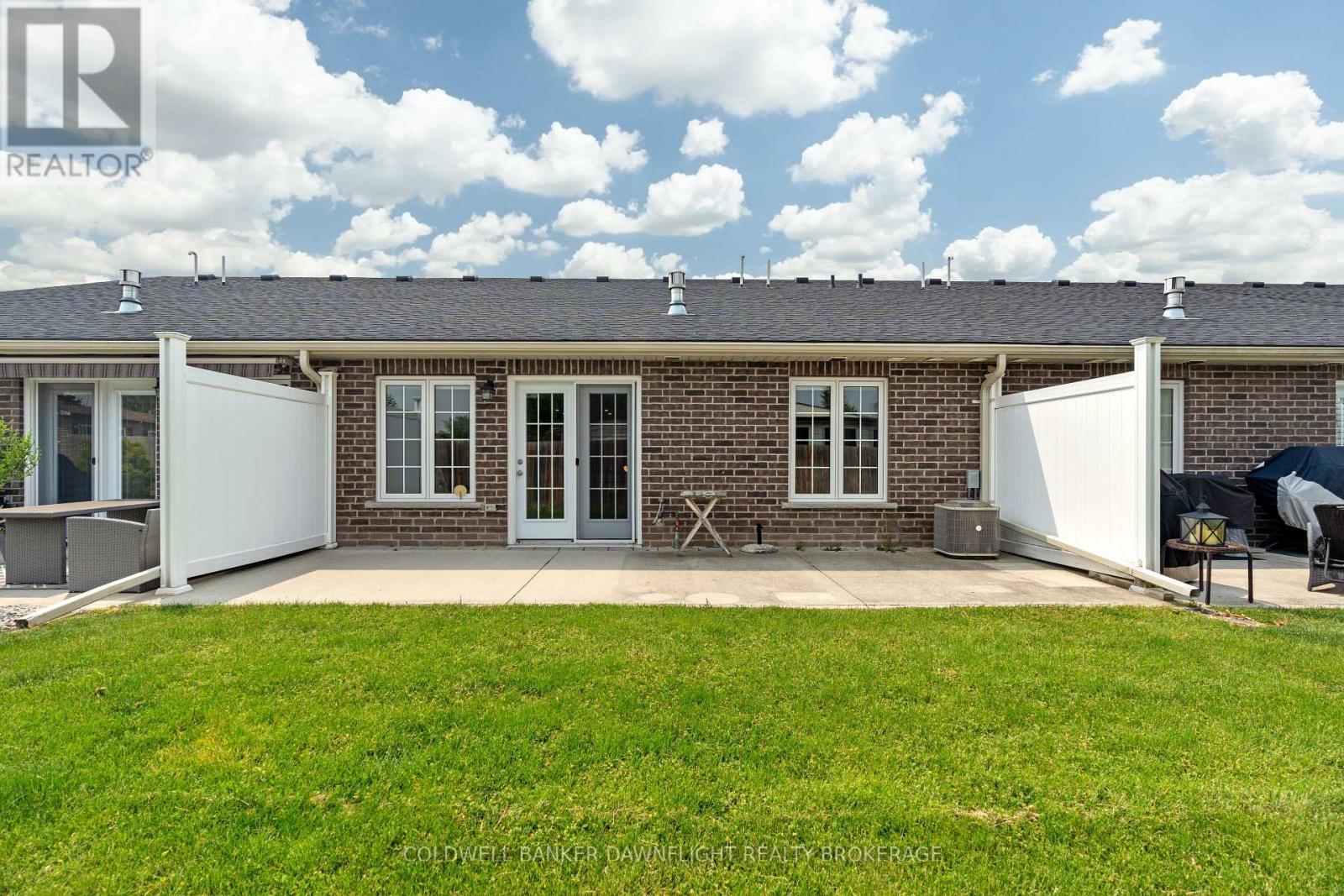 40 Devon Drive, South Huron (Exeter), ON - Outdoor