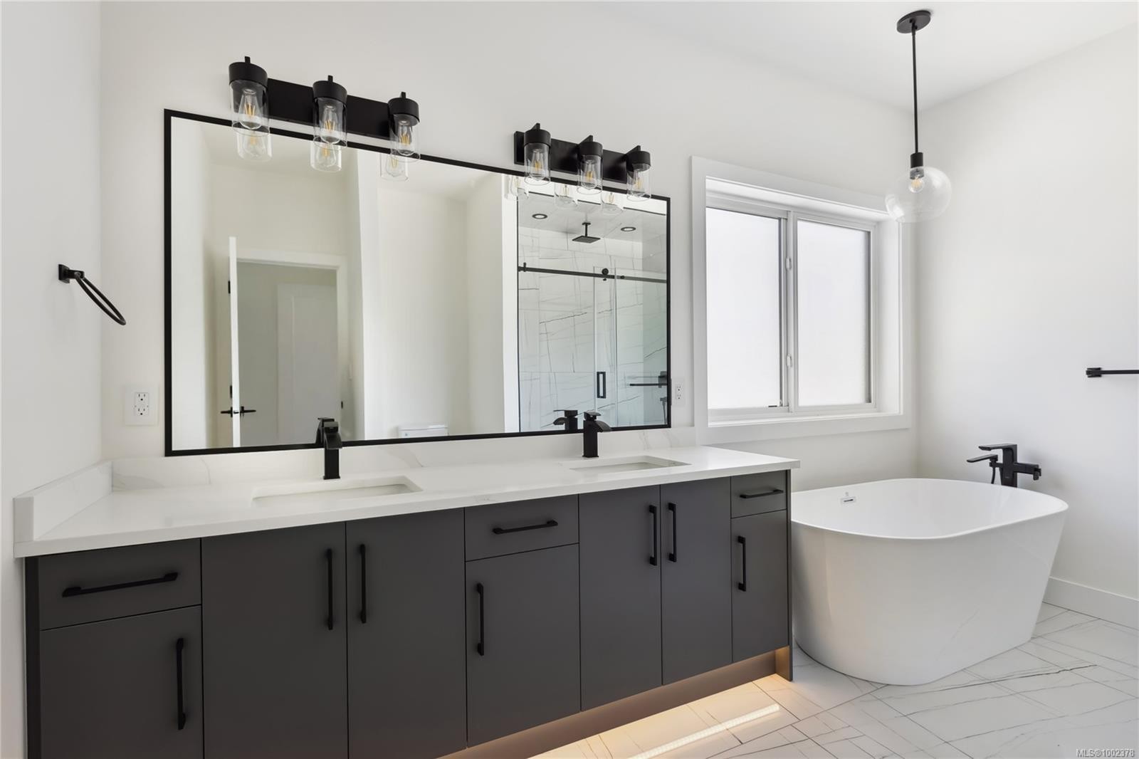 3330 Woodrush Dr, Duncan, BC