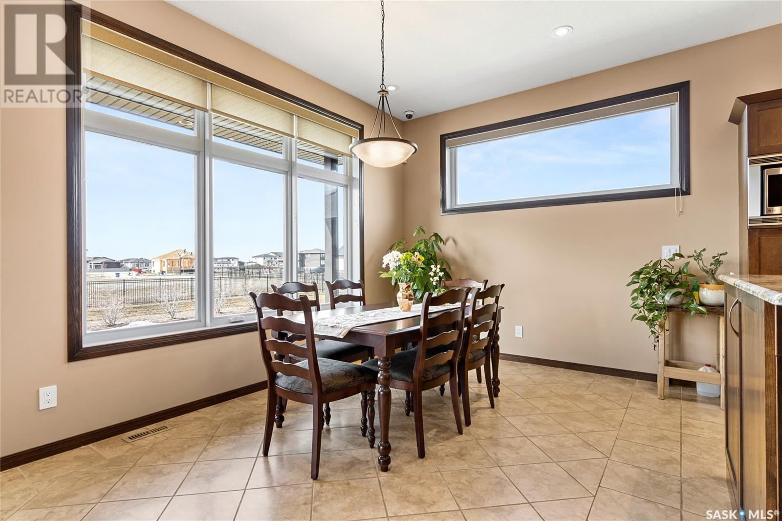 4350 Sandpiper Crescent E, Regina, SK - Indoor Photo Showing Dining Room