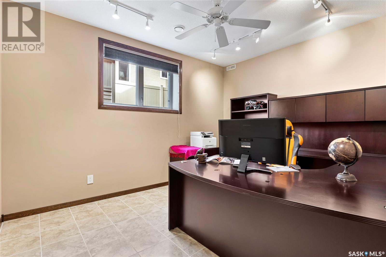 4350 Sandpiper Crescent E, Regina, SK - Indoor Photo Showing Office