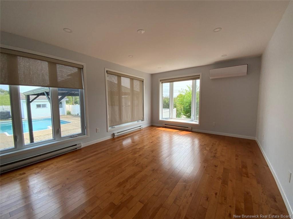 33 Thibaudeau Ave, Edmundston, NB