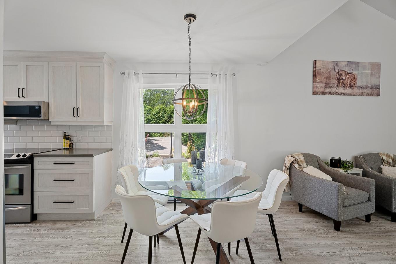Dining room - 602A Ch. Du Mont-Loup-Garou, Sainte-Adèle, QC - Indoor Photo Showing Dining Room