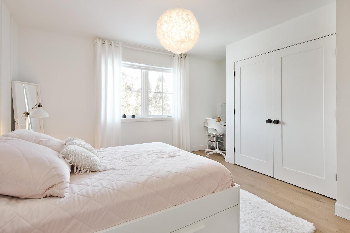 Bedroom - 244 8E Avenue, Richelieu, QC - Indoor Photo Showing Bedroom