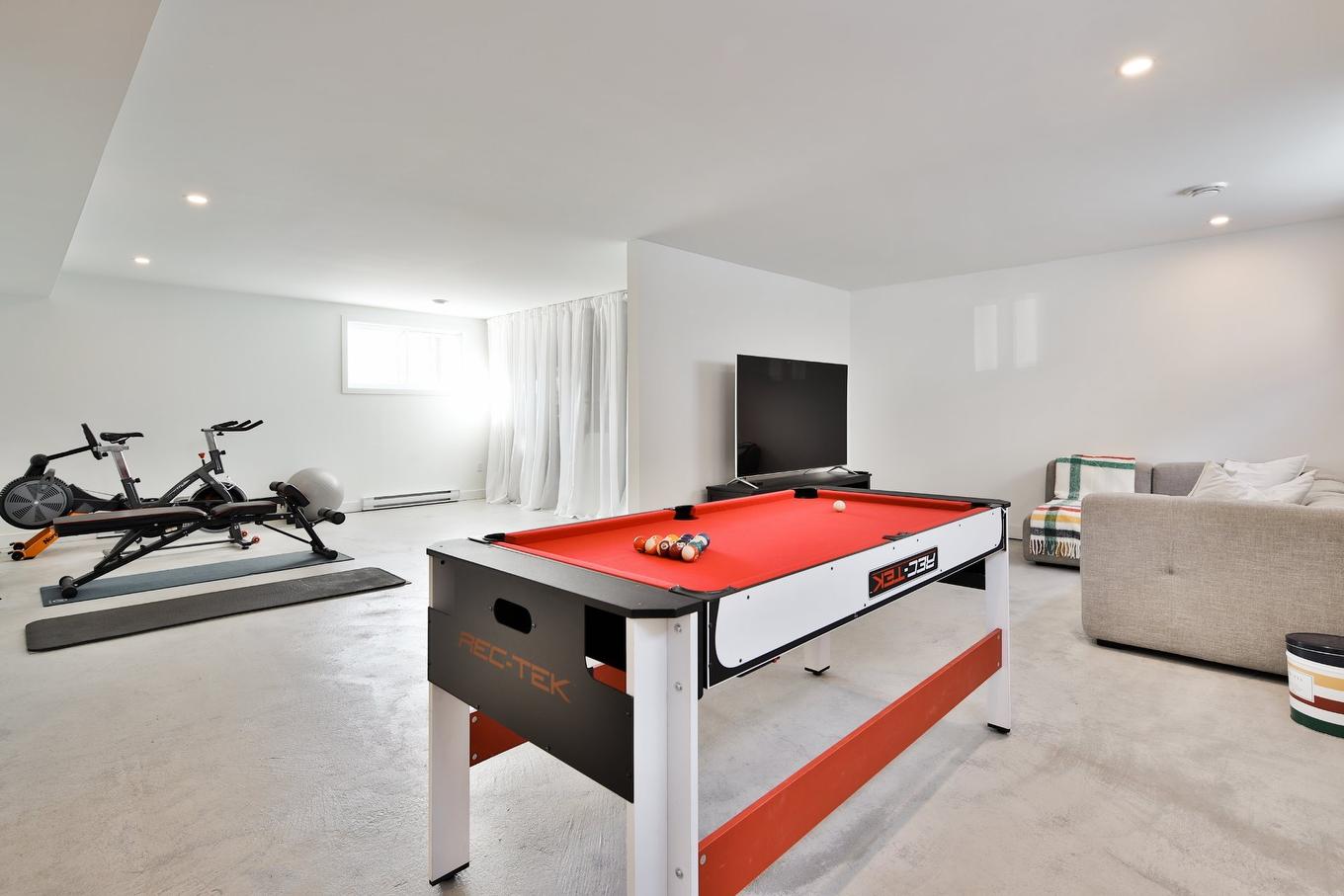 Family room - 244 8E Avenue, Richelieu, QC - Indoor