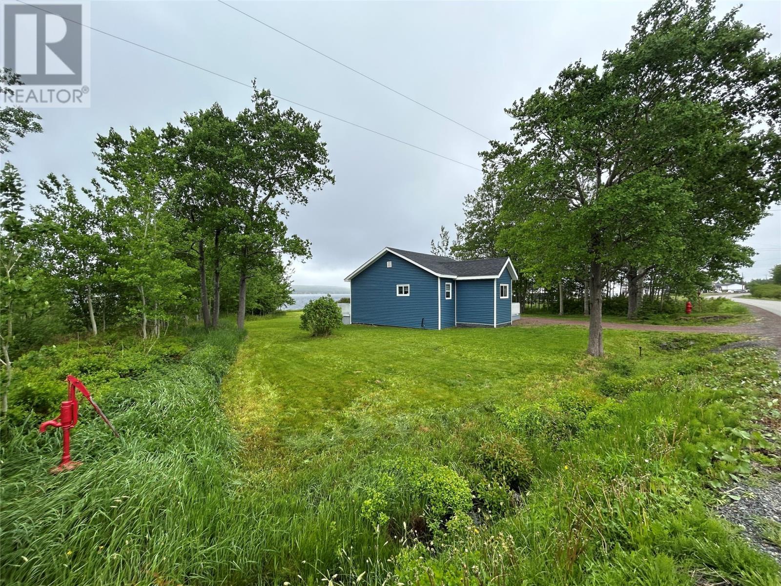24 Sacrey'S Road, Botwood, NL - Outdoor