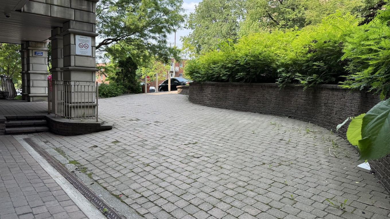 Entrée extérieure - 5774 Av. Decelles, Montréal (Côte-Des-Neiges/Notre-Dame-De-Grâce), QC - Outdoor