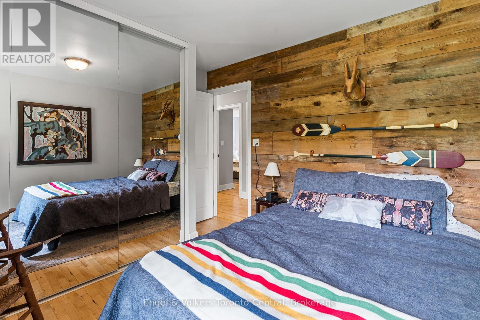 215588 Concession 4, Chatsworth, ON - Indoor Photo Showing Bedroom